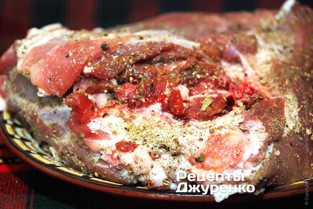 Кулінар поділився рецептом ідеальної буженини: готувати простіше простого!