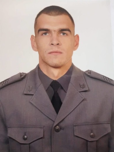 Загиблі у вересні герої: історії на фото українських захисників