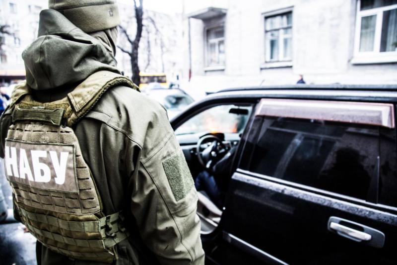 НАБУ викрило на хабарі у 5 тис. доларів заступника голови відділу ГПУ