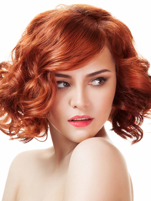 Будь чарівною! Стилісти назвали наймодніші способи фарбування осені 2020