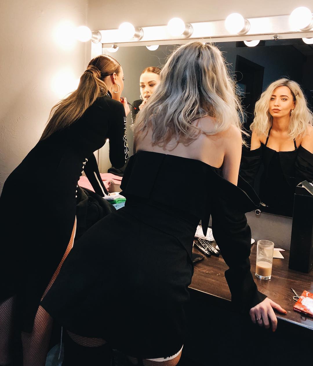 Надя Дорофеева "сфотографировалась" со звездой из "Игры Престолов"