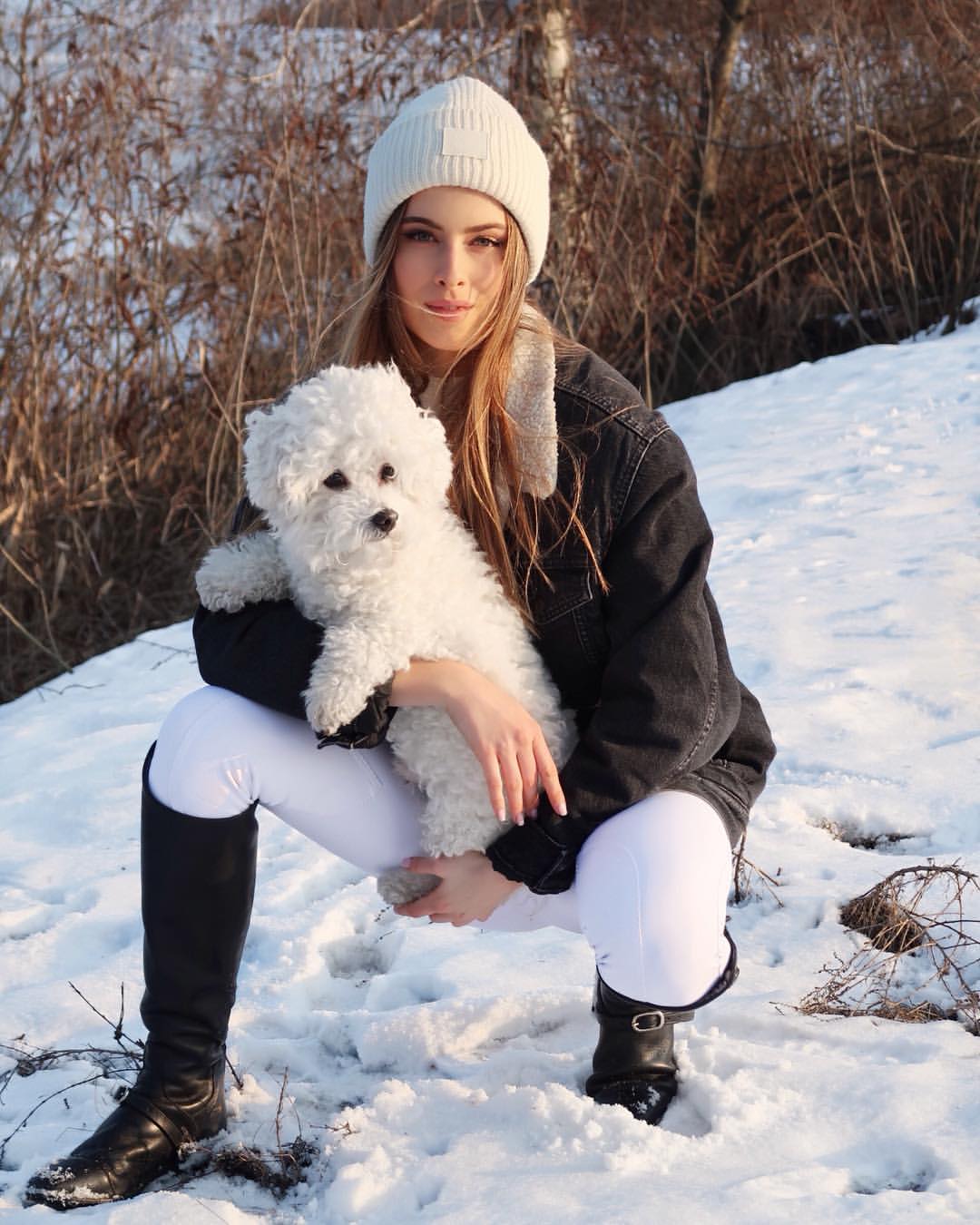 Юная внучка Ротару очаровала эффектной зимней фотосессией