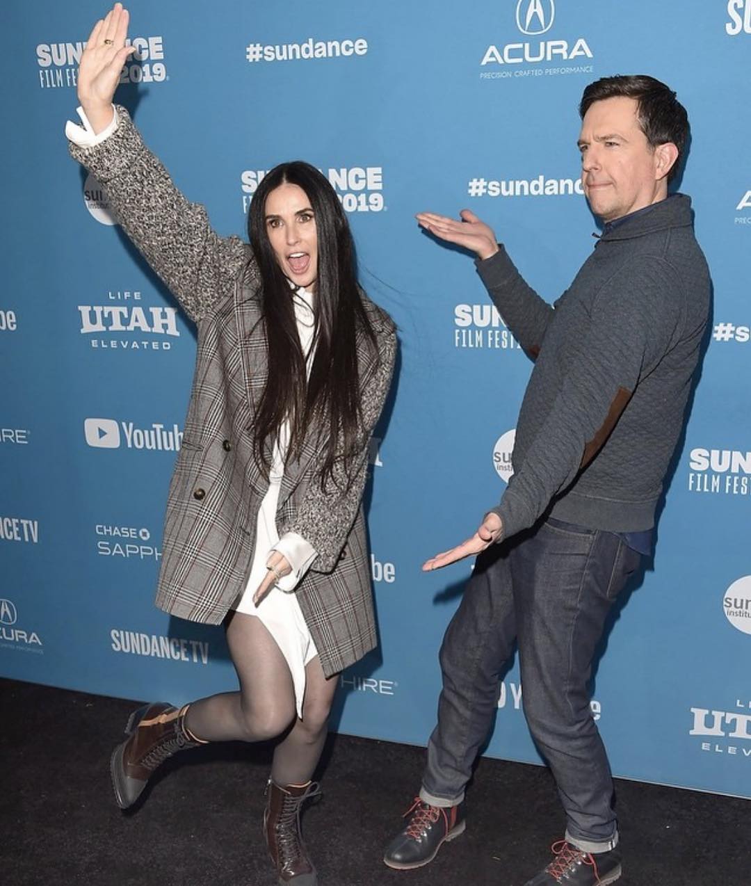 Ділова Демі Мур: ідеальний офісний look від голлівудської актриси