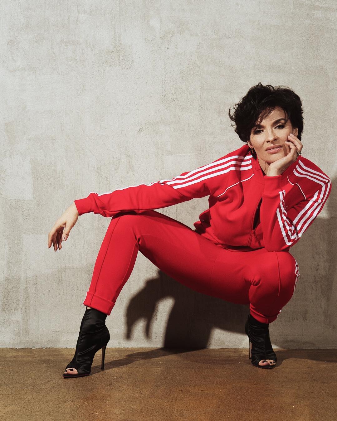 Очаровательная пацанка: экс-"ВИА Гра" удивила дерзким спорт-шик look'ом