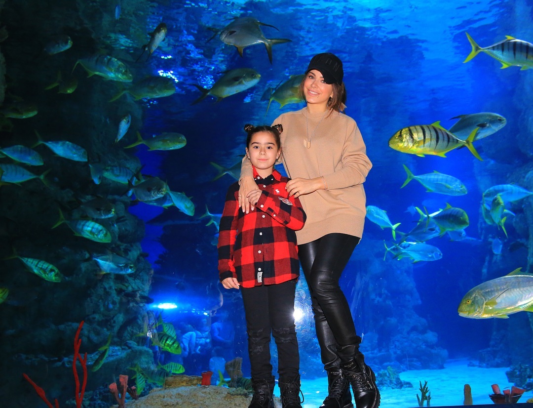 Girls party! Ани Лорак отметила 8 марта в компании рыб