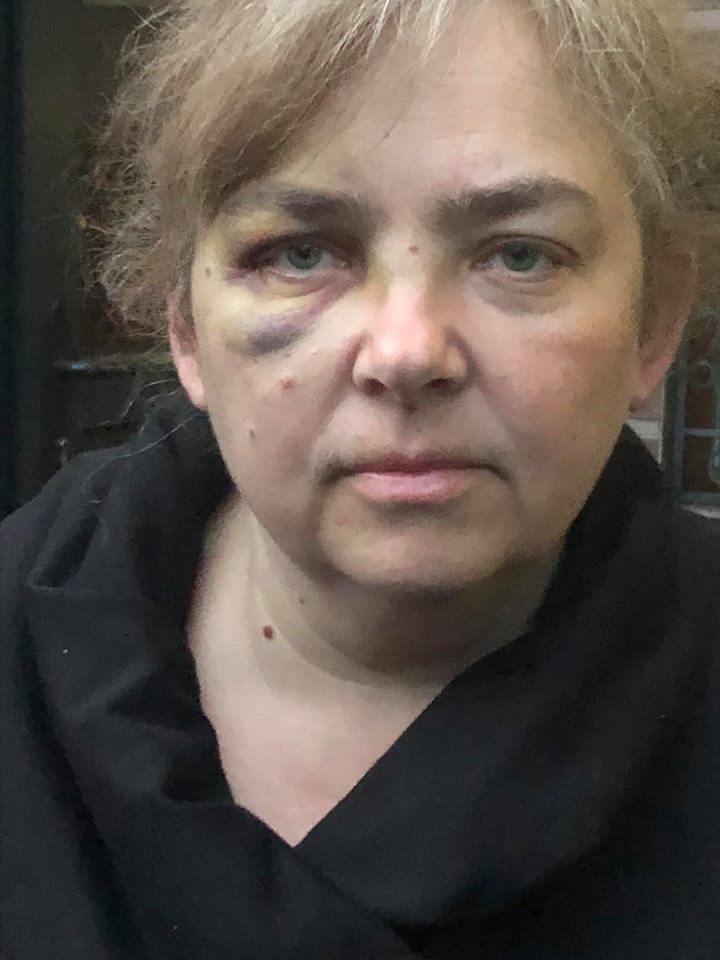 Спить на підлозі: нові подробиці утримання дитини в посольстві