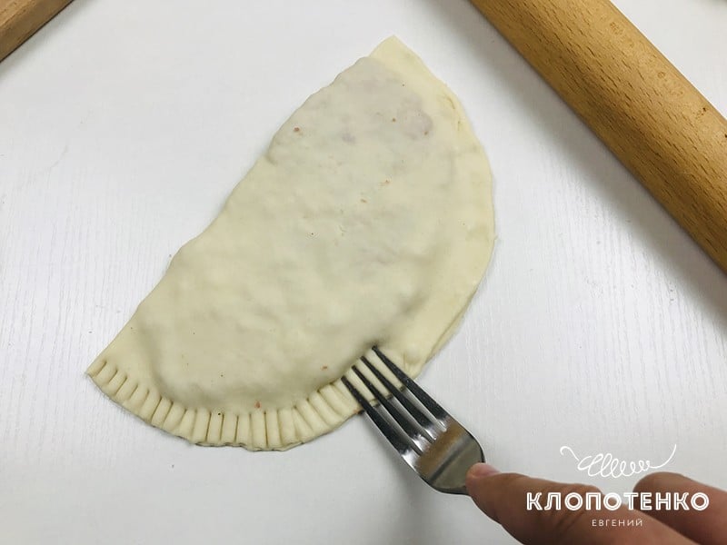 Клопотенко поделился секретом приготовления сочных чебуреков без фритюра