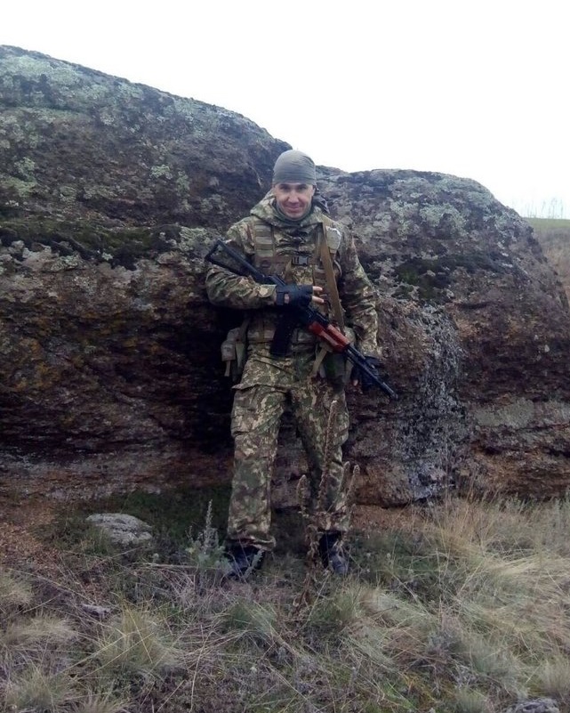 Встановив прапор над Донецьким аеропортом: від поранень помер український кіборг