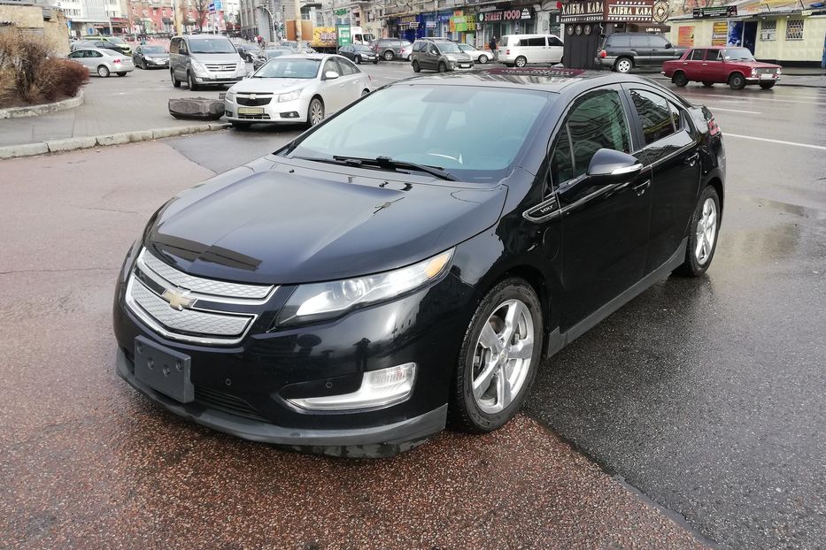 Квадроцикл и мамин "Запорожец": на чем ездят члены нового Кабмина