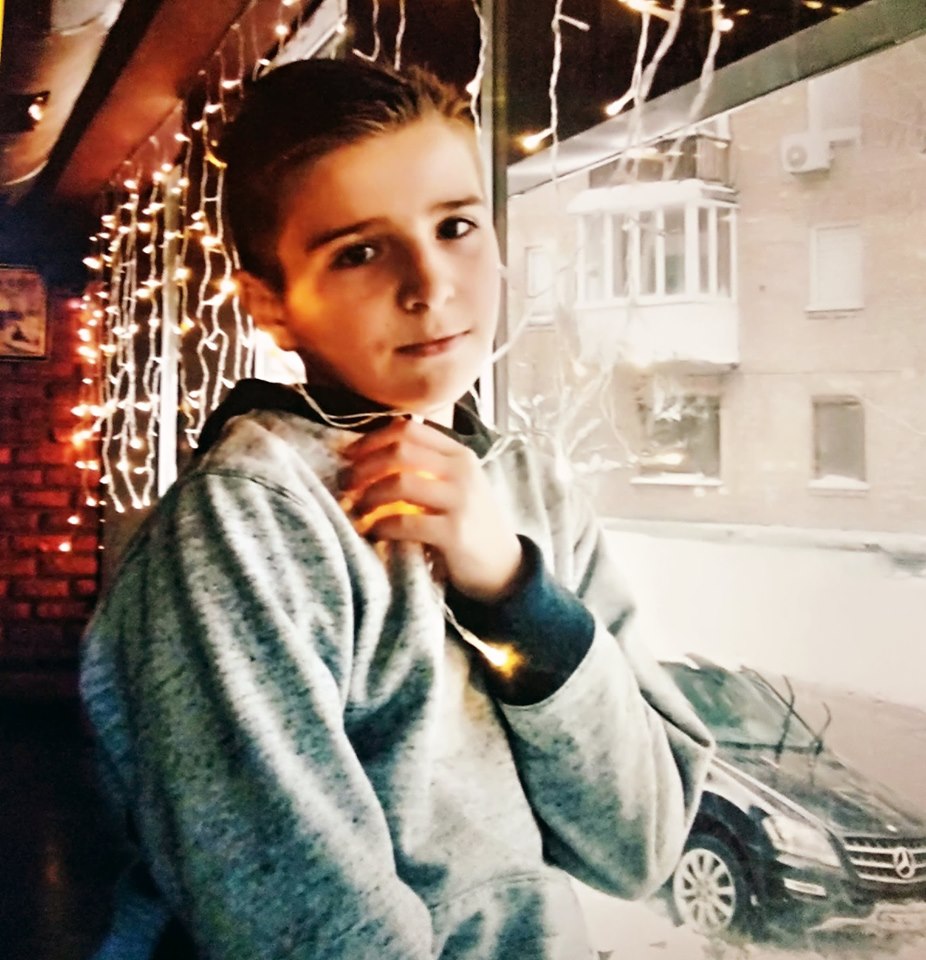 Был весельчаком и мечтателем: в киевской школе скандал из-за погибшего ученика