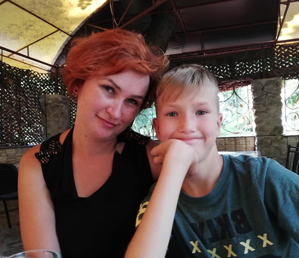 Вдова загиблого воїна АТО потребує термінової операції: допоможіть врятувати маму двох діток