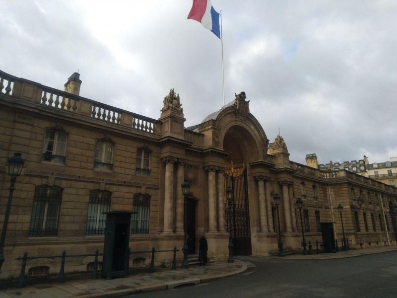 Зеленський і Путін зустрінуться в будинку для коханки короля (відео і фото)