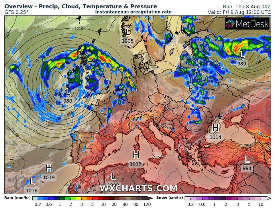 Завтра Украину накроют жара и дожди