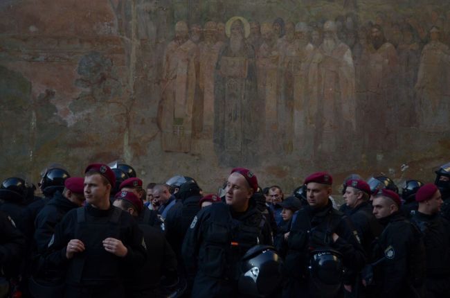 Покров без крови: как правые отметили день УПА и не пошли штурмовать Лавру