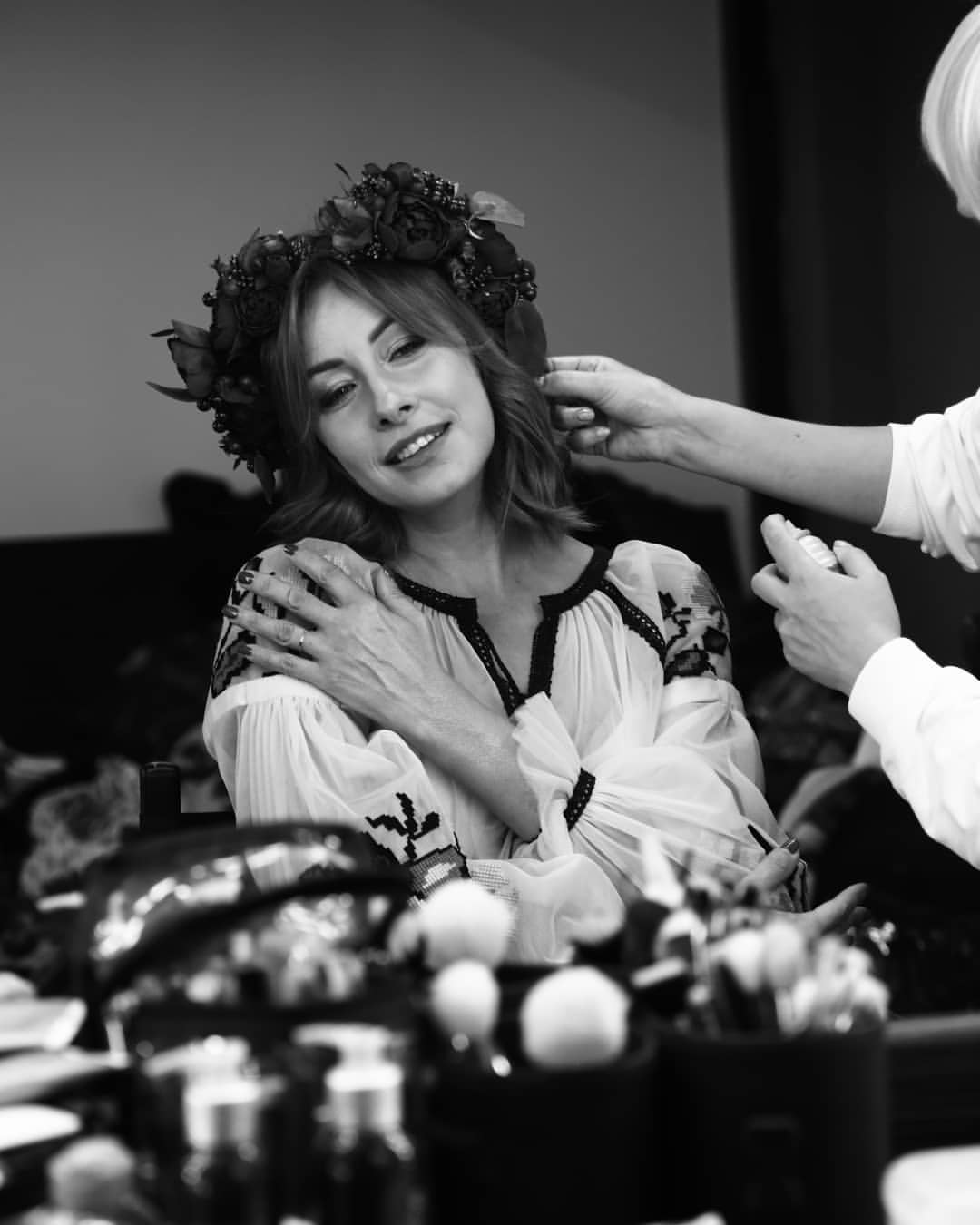 В вышиванке и венке: Елена Кравец очаровала нежным фото в этно-стиле