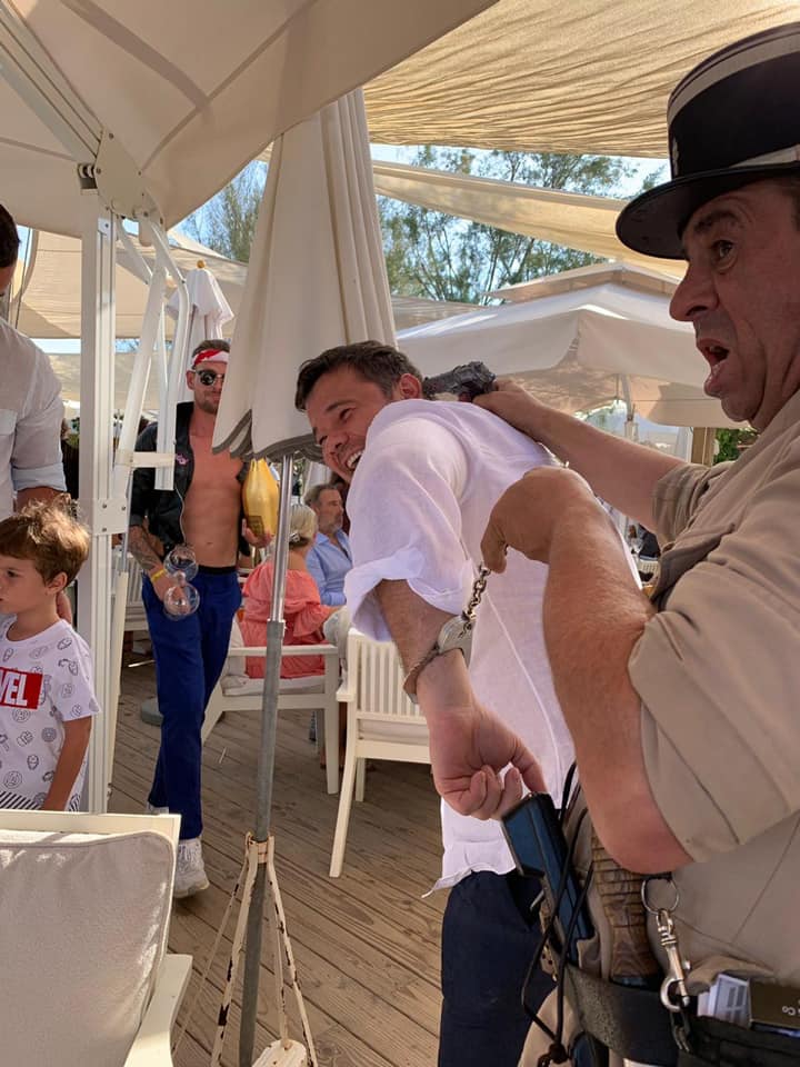 Богдан в наручниках под дулом пистолета отшутился про поездку в Сен-Тропе (фото)