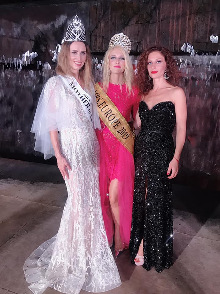 Украинка стала самой красивой мамой Европы: очаровательные фото