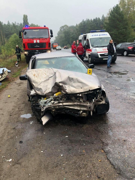 В Черкасской области столкнулись два автомобиля, есть погибший