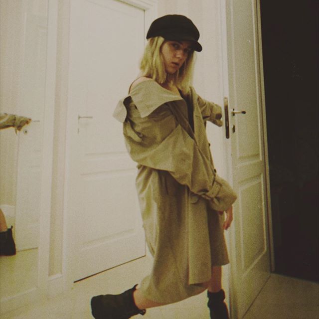 Гаряча! Прийомна дочка Потапа влаштувала гарячий фотосет в білизні