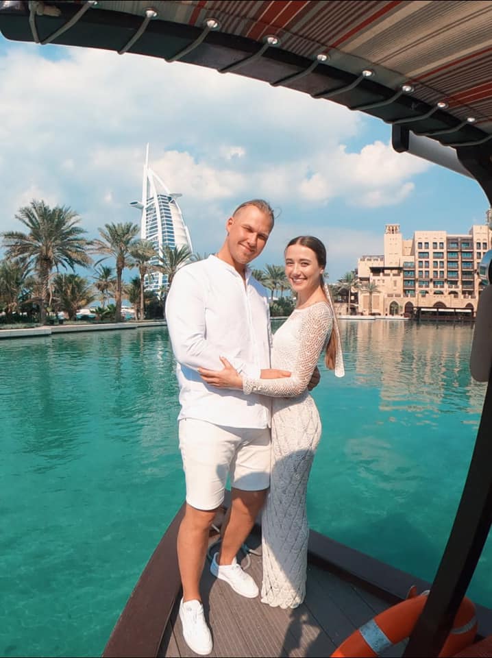 Переможниця Холостяк-3 несподівано вийшла заміж: яскраві фото щасливих молодят