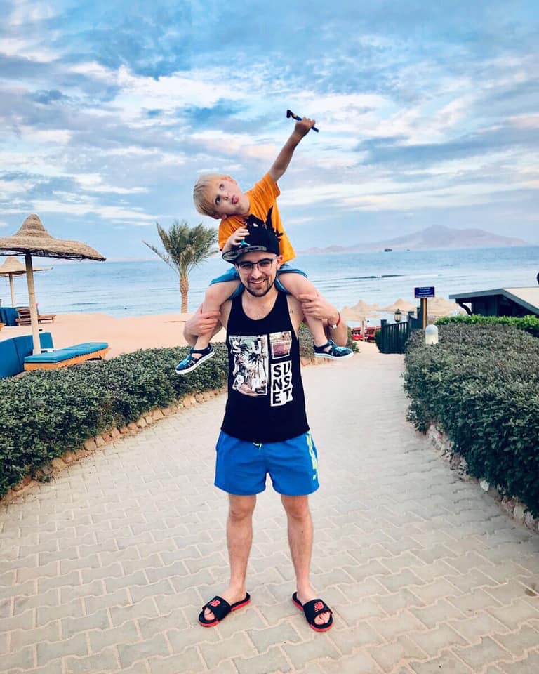 JULIK описав свій ідеальний відпочинок і розкрив секрети догляду за собою