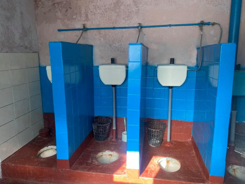 Пиво, сигарети і дихлофос: в мережі показали дитячий оздоровчий табір в Одесі (фото)