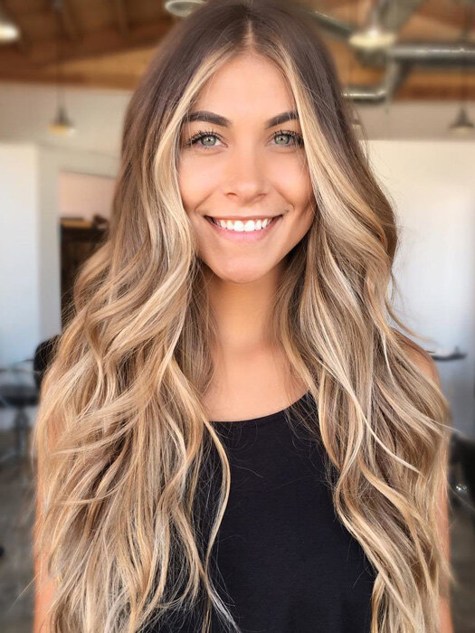 Будь чарівною! Стилісти назвали наймодніші способи фарбування осені 2020