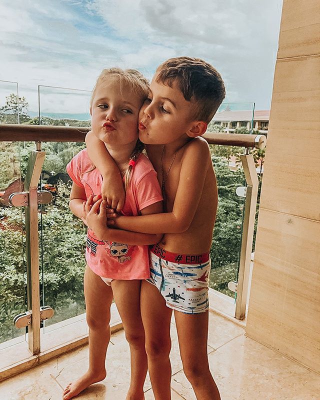 Не выпускали детей из столовой: Слава из НеАнгелов пожаловалась на отель на Бали