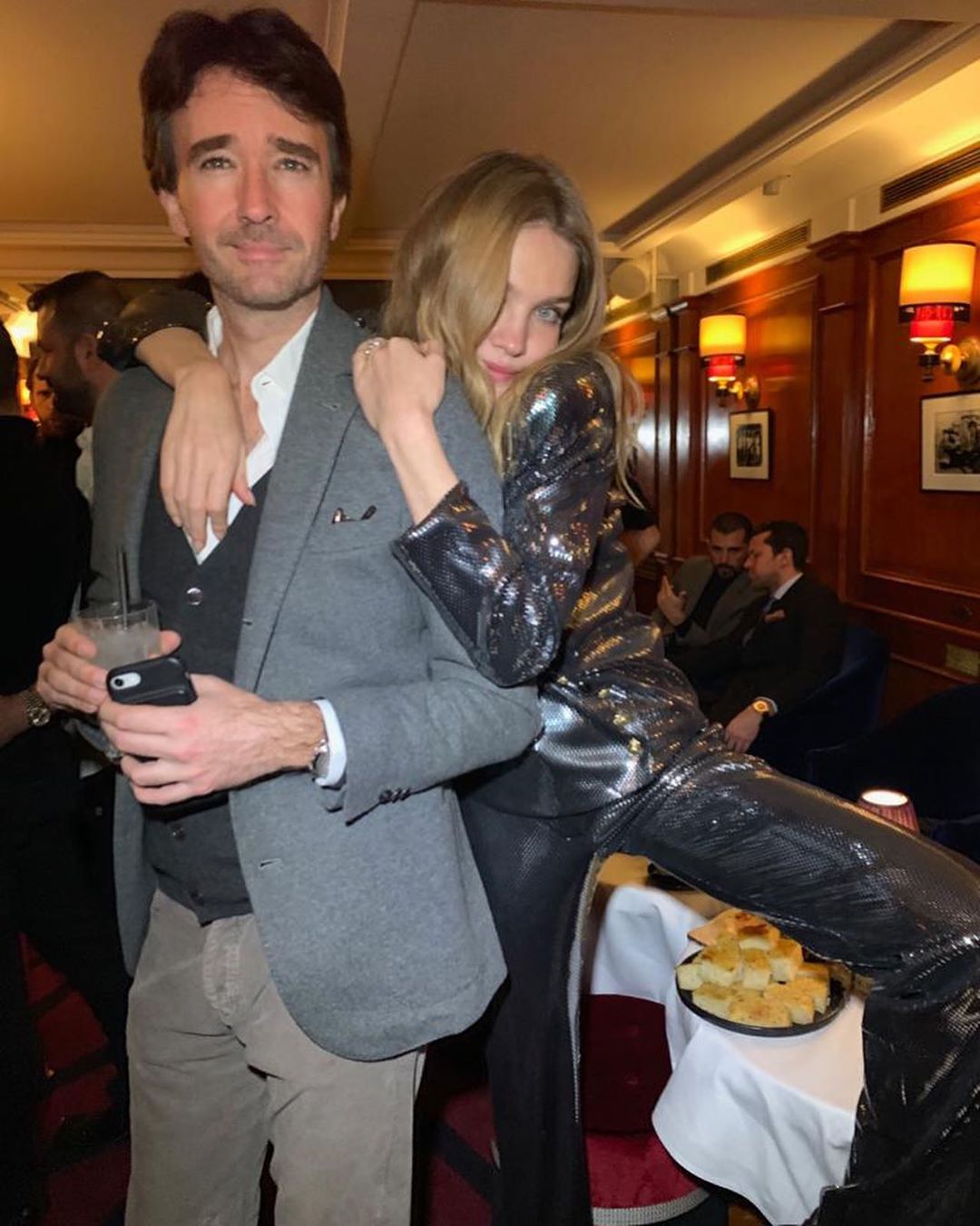 Свадьбы не будет: Наталья Водянова объявила о переносе бракосочетания с Антуаном Арно