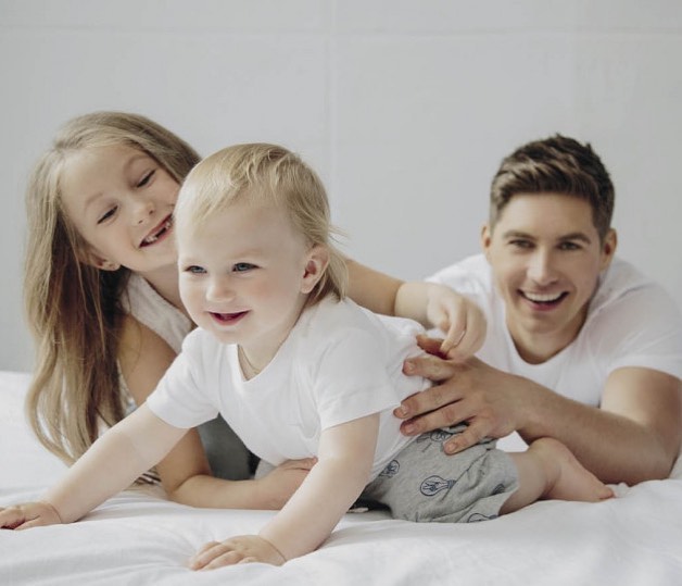 Знімає житло і ходить до психолога: Володимир Остапчук відверто розповів про життя після розлучення