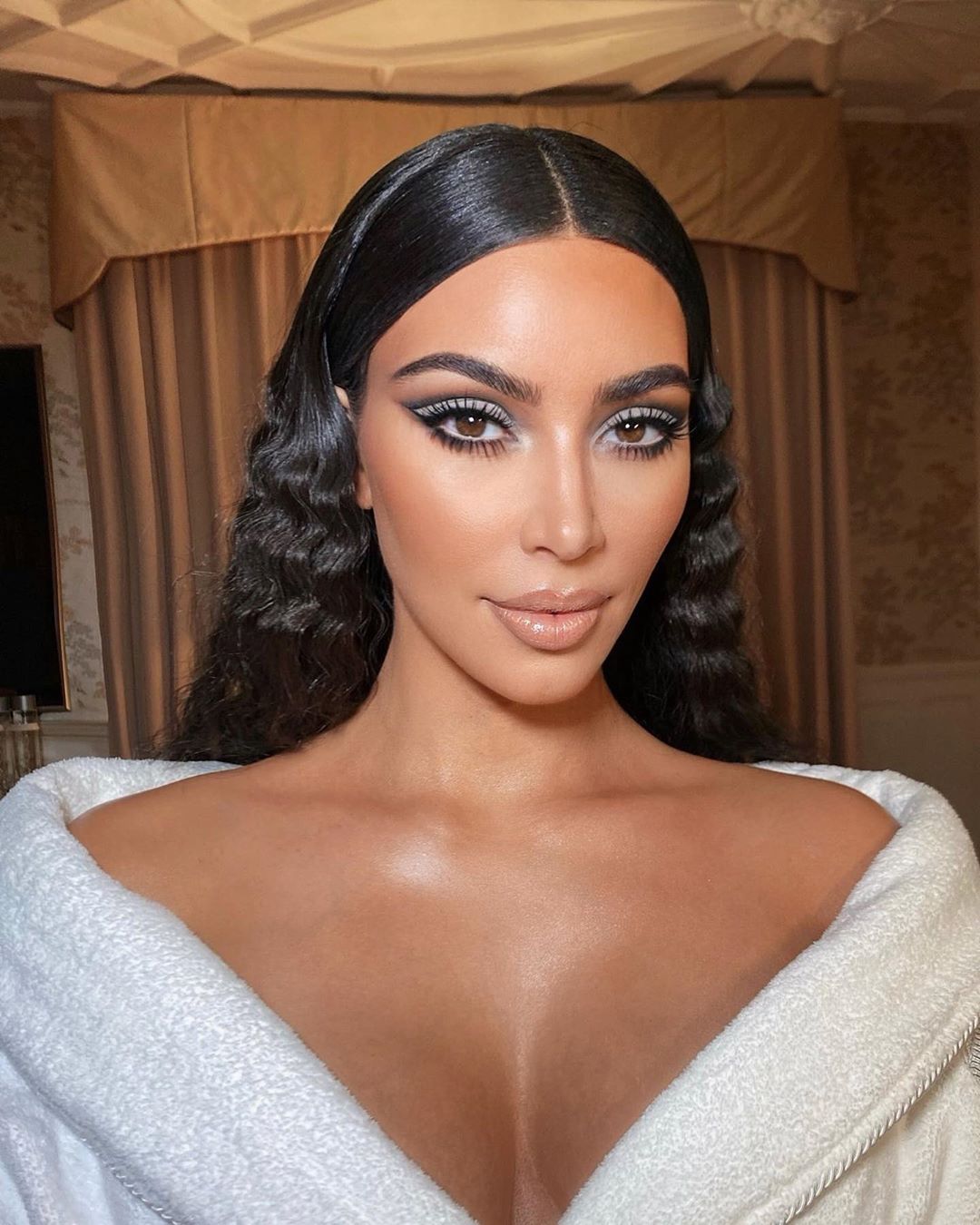 Королева сердець: 5 кращих варіантів макіяжу на День всіх закоханих з червоних доріжок