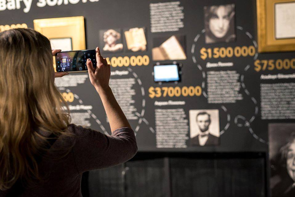 Виставка «Сила підпису» запрошує на віртуальну екскурсію