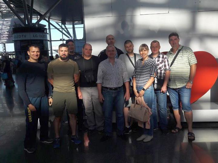 Поранені на Донбасі українські військові відправились до Болгарії на реабілітацію