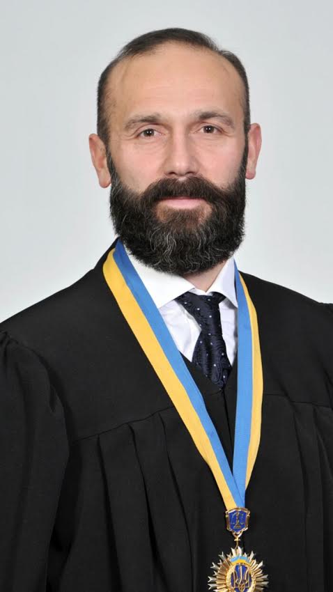 Суд відмовився надягати електронний браслет на суддю Ємельянова, - адвокат