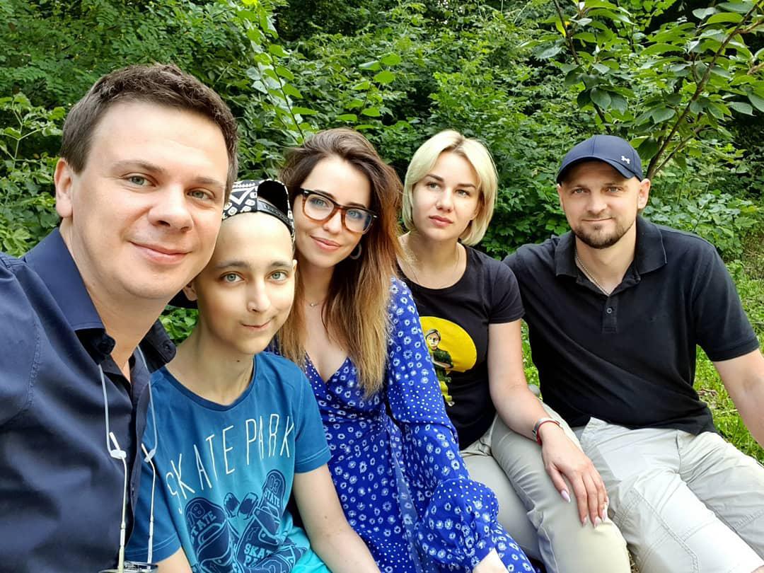 Добро повернеться: Комаров та Дорофєєва просять допомогти врятувати хлопчика