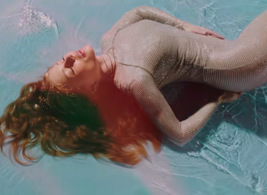 "Ядерная смесь": Тина Кароль восхитила клипом на новую песню