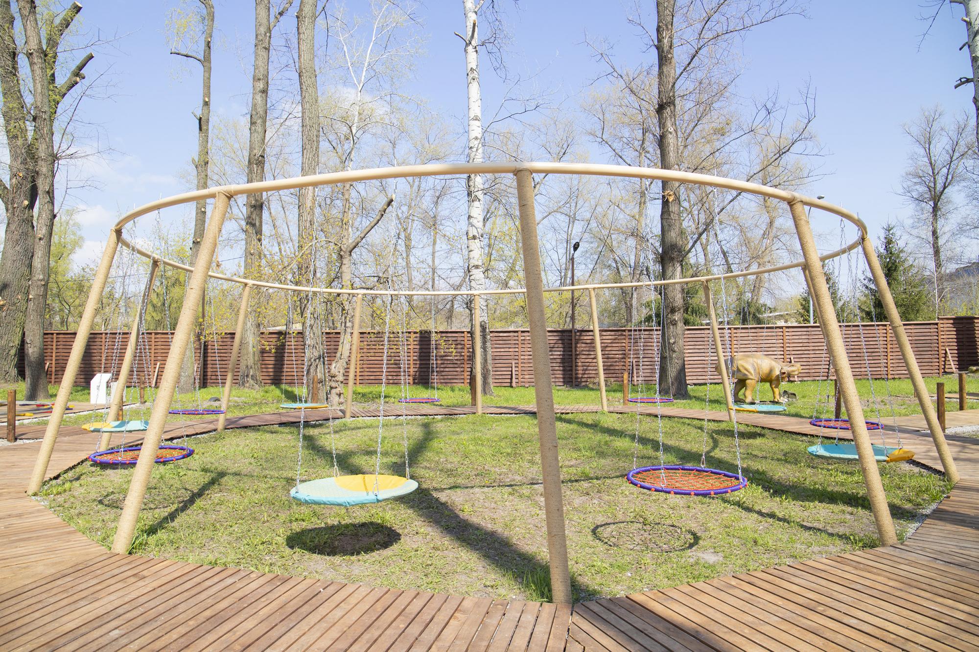 В Киеве появится самый большой парк с динозаврами в Украине: названа дата открытия