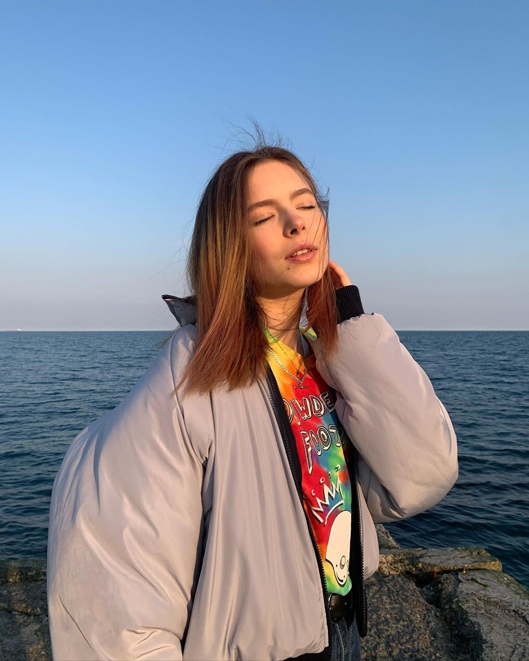 Вона прекрасна: дочка Олени Кравець заворожила атмосферними кадрами на березі моря