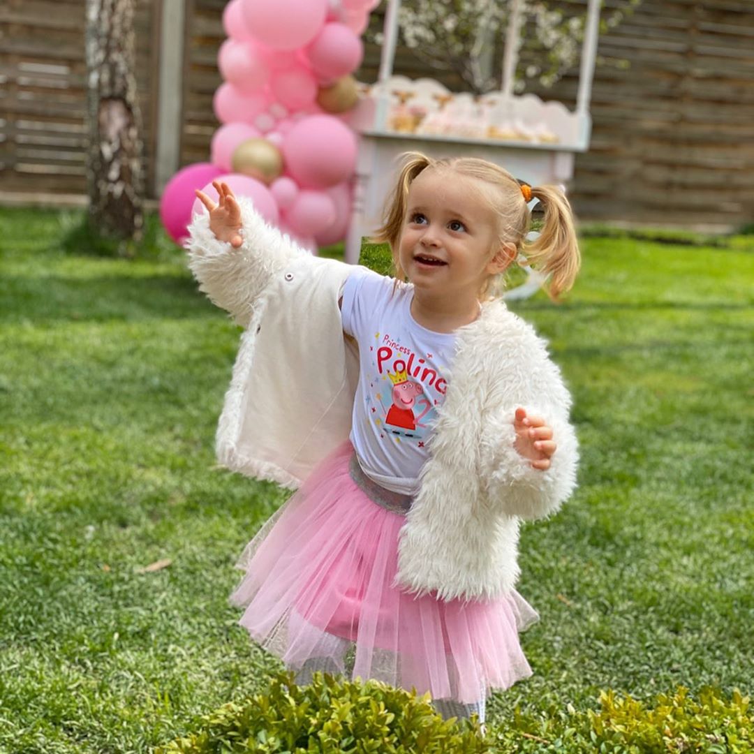 Family look, кульки та мильні бульбашки: Лілія Ребрик показала яскраві фото з дня народження дочки