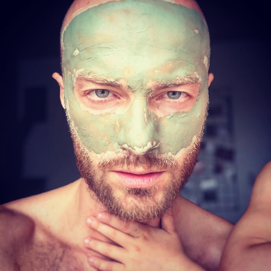 Шрек красавчик: "позеленевший" Влад Яма поразил новым образом на карантине