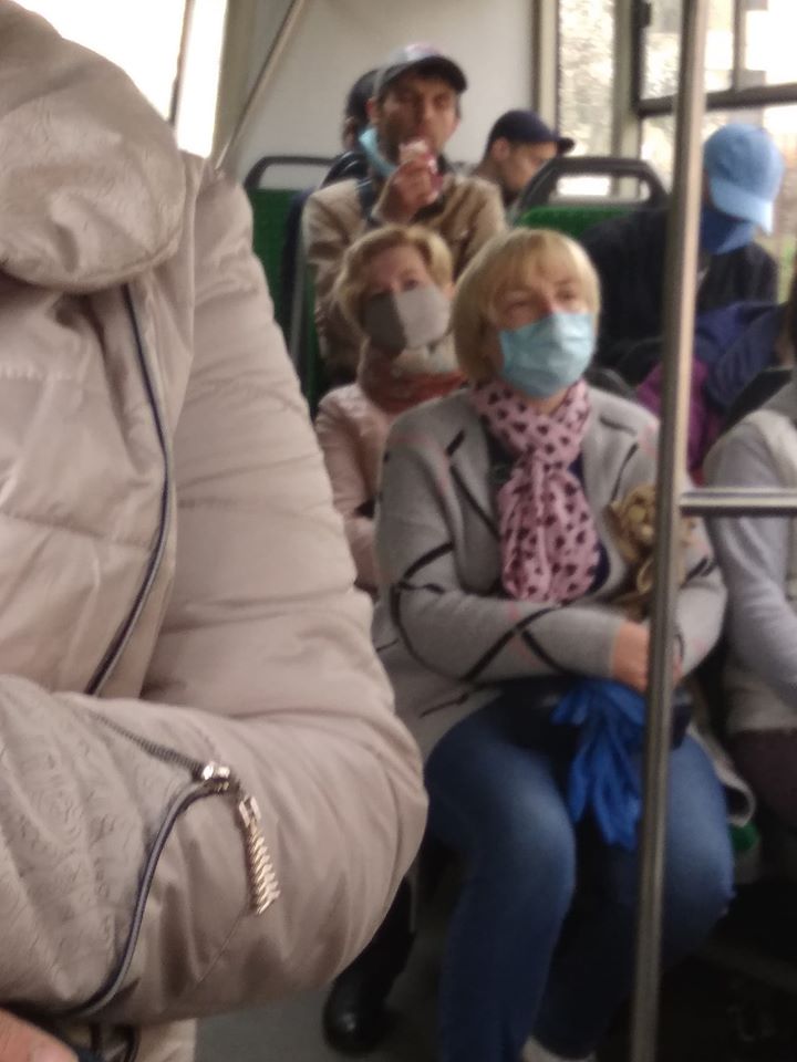 Во Львове люди жестко игнорируют карантин: опубликовано фото