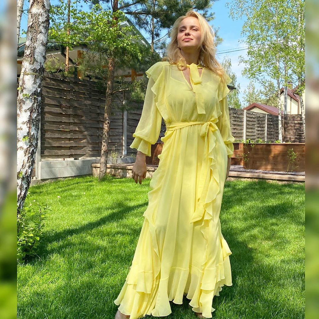 Дизайнер назвала топ-5 найбільш модних суконь літа 2020