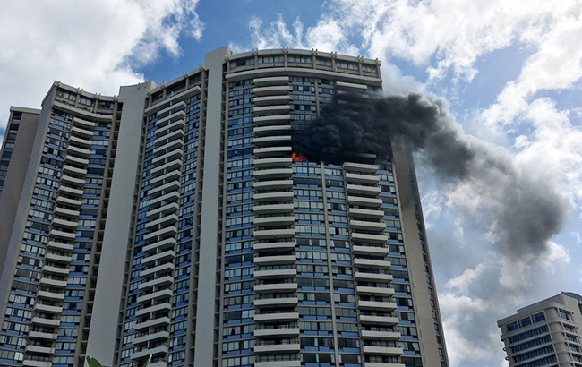 На Гавайях сталася пожежа в 36-поверховому будинку, троє загиблих