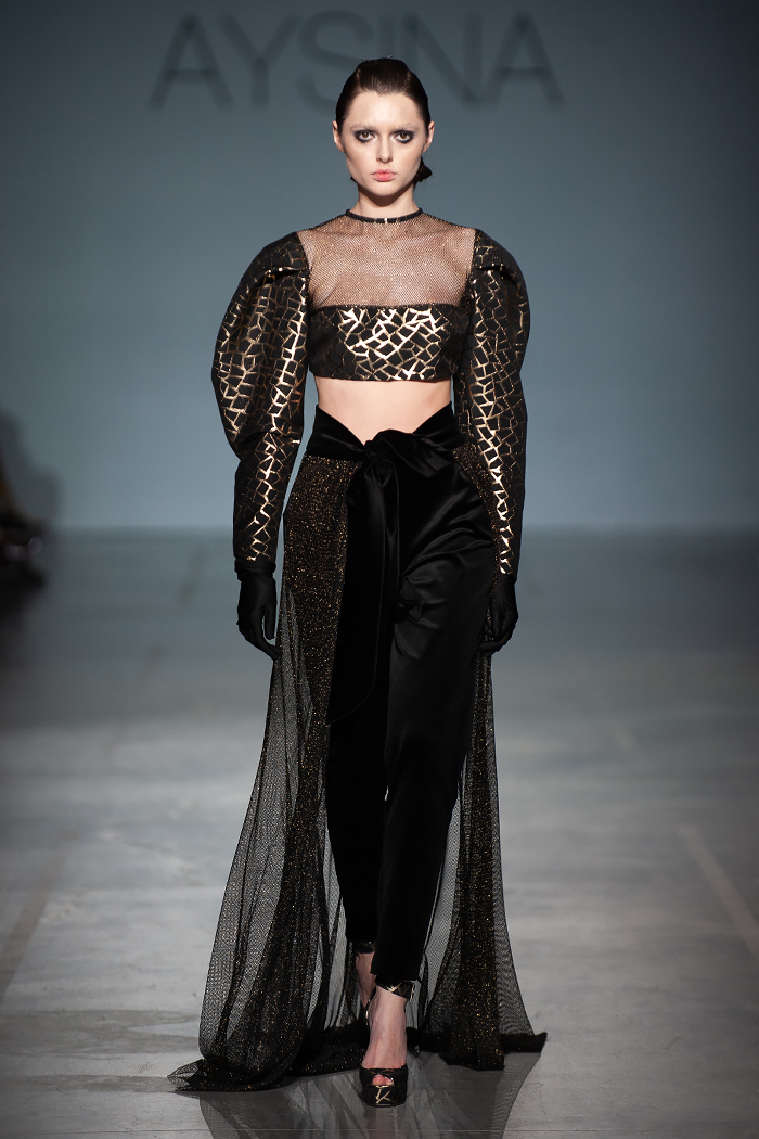 Рівновага над божевіллям: AYSINA представила провокаційну колекцію FW19-20