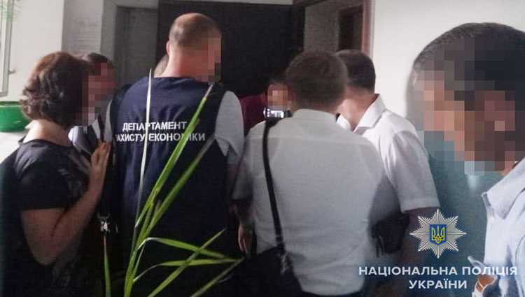 Нацполиция задержала на взяточничестве работников вузов в трех областях