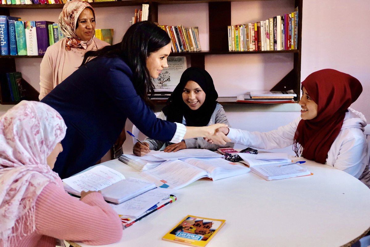 Беременная Меган Маркл в Марокко сделала мехенди-оберег и блеснула новым образом