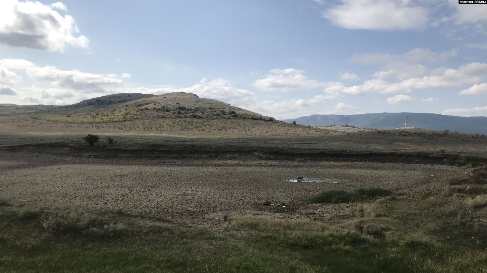 Це лякає: у Криму скаржаться на зникнення ще однієї річки і водойм (фото)