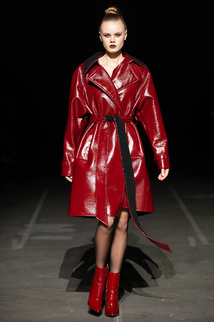 Бабочки в животе: Dafna May представила "метаморфозы" на Ukrainian Fashion Week