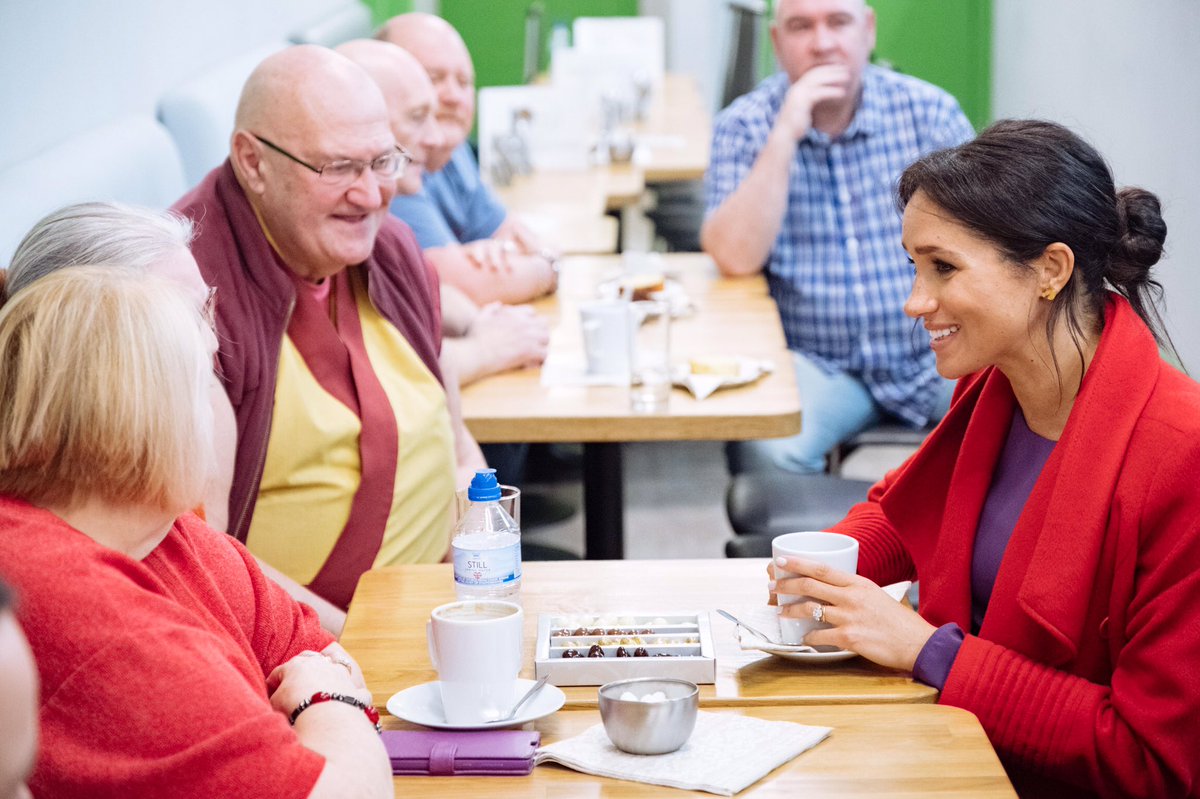 Королівський приклад: топ-4 варіанти зачісок Меган Маркл, які легко повторити