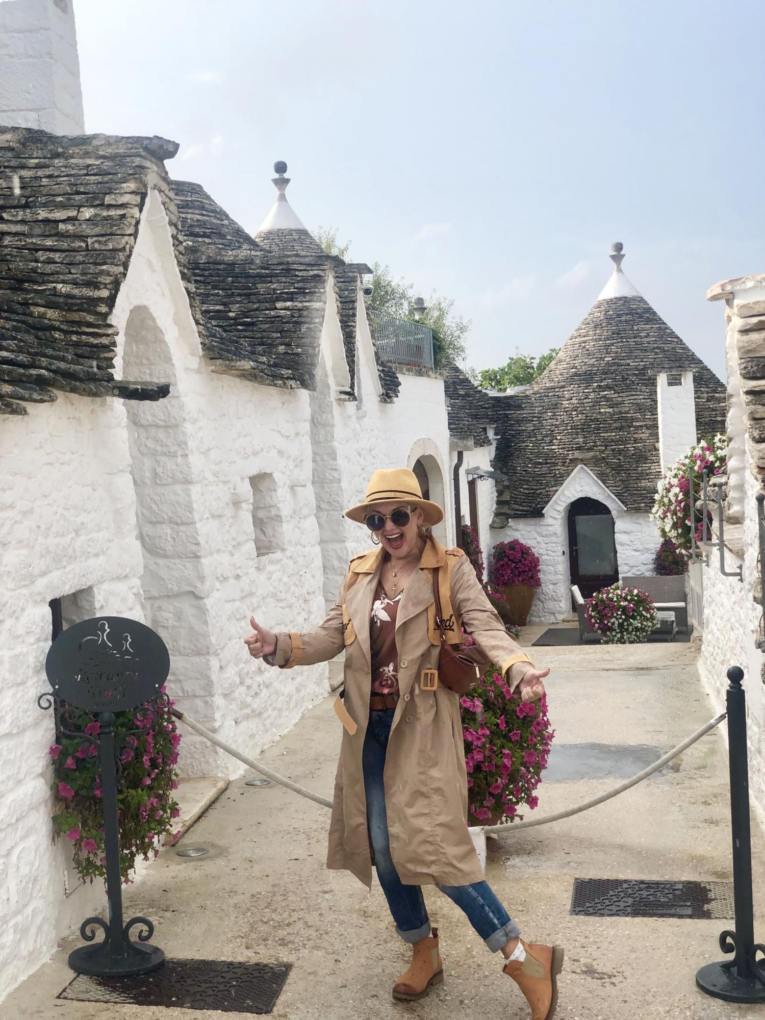 Катерина Бужинська презентувала пісню про несподівану осінню любов